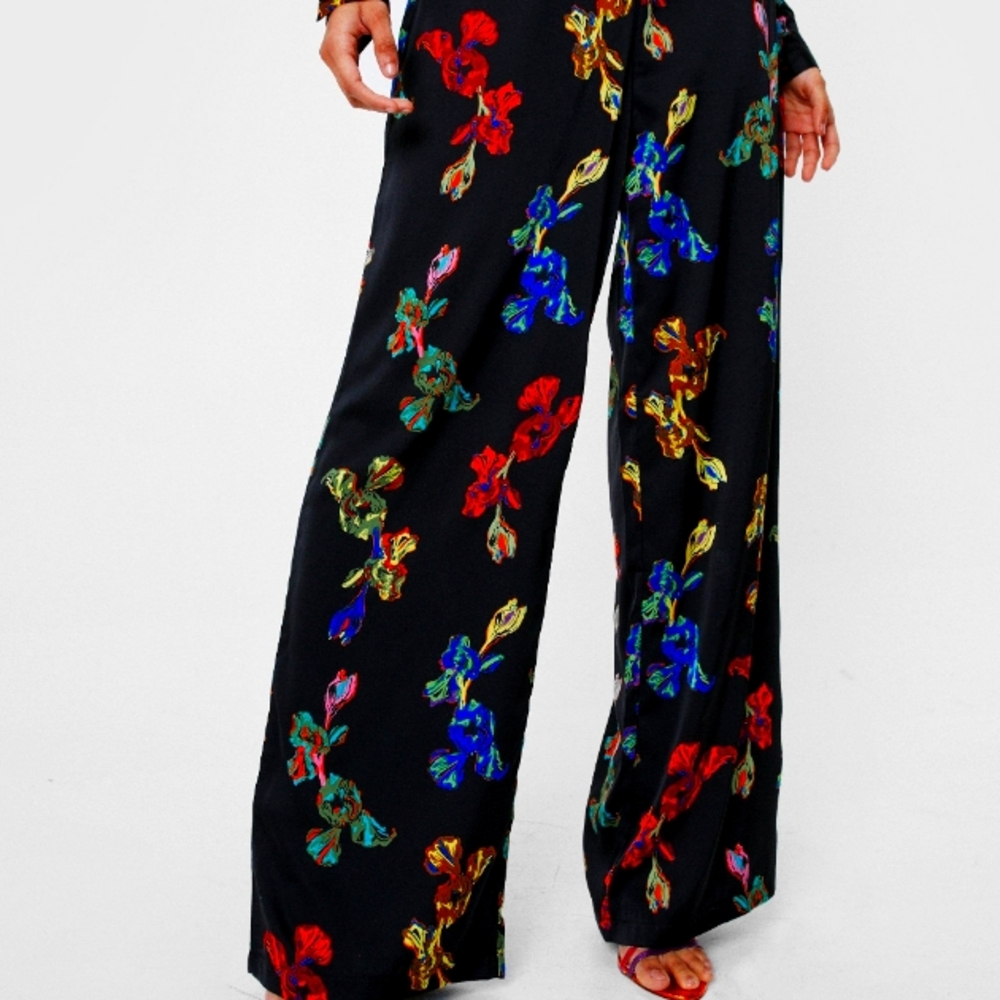 Nasty Gal high waist wide legs pants NEW WITH TAGS SIZE12